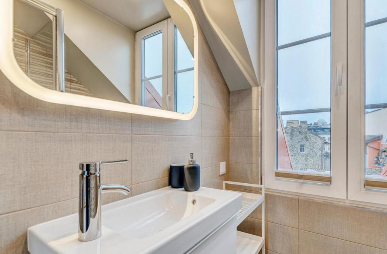 Tower Street Apartment - Old Town Vilnius Ngoại thất bức ảnh